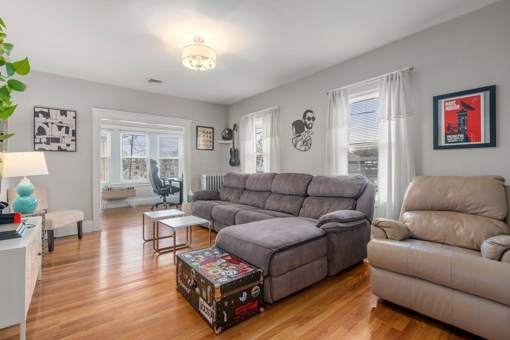 233 Faneuil Street, Boston, Massachusetts, 3 Bedrooms Bedrooms, 6 Rooms Rooms,1 BathroomBathrooms,Residential Lease,For Rent,Faneuil Street,73509429
