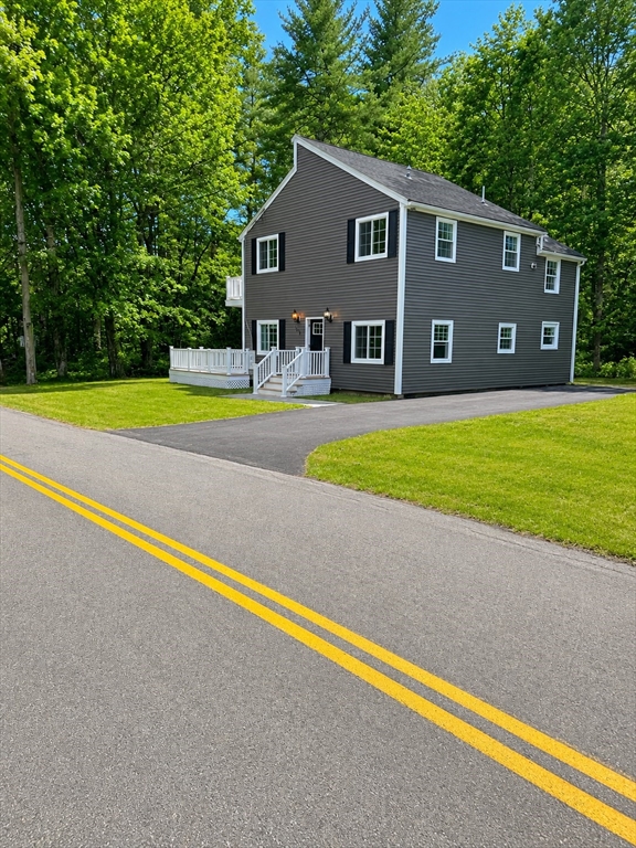 198 Uxbridge Rd, Sutton, Massachusetts, 4 Bedrooms Bedrooms, 7 Rooms Rooms,2 BathroomsBathrooms,Residential,For Sale,Uxbridge Rd,73554742