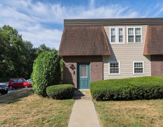 180 Main St, Bridgewater, Massachusetts, 2 Bedrooms Bedrooms, 4 Rooms Rooms,1.5 BathroomsBathrooms,Residential Lease,For Rent,Main St,73554749