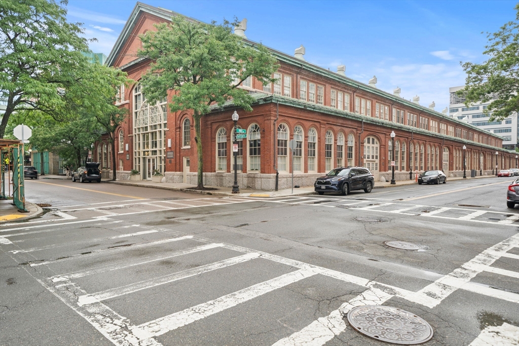 106 13th St, Boston, Massachusetts, 2 Bedrooms Bedrooms, 4 Rooms Rooms,1 BathroomBathrooms,Residential Lease,For Rent,13th St,73554756