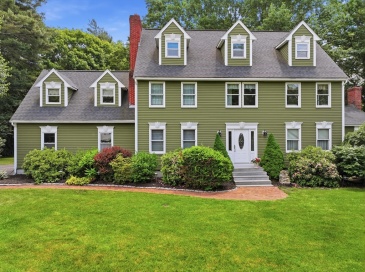30 Knollwood Drive, Charlton, Massachusetts, 4 Bedrooms Bedrooms, 11 Rooms Rooms,3.5 BathroomsBathrooms,Residential,For Sale,Knollwood Drive,73536242