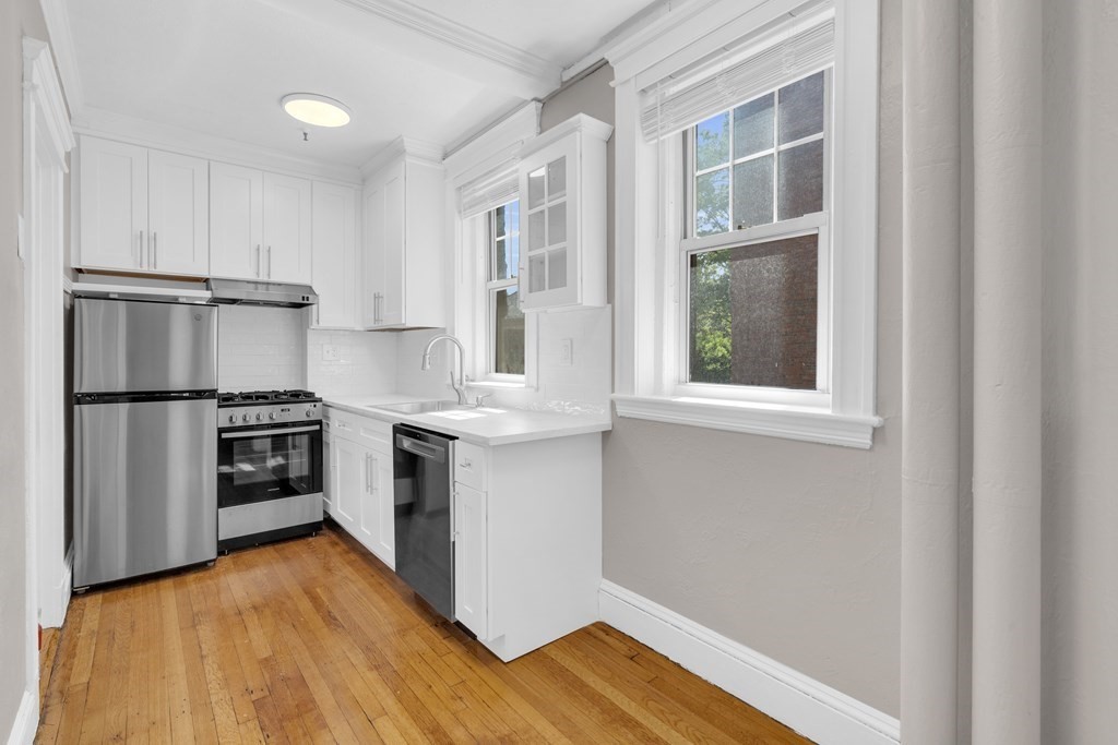 122 Riverway, Boston, Massachusetts, 1 Bedroom Bedrooms, 2 Rooms Rooms,1 BathroomBathrooms,Residential Lease,For Rent,Riverway,73554784