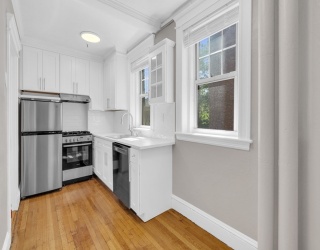 122 Riverway, Boston, Massachusetts, 1 Bedroom Bedrooms, 2 Rooms Rooms,1 BathroomBathrooms,Residential Lease,For Rent,Riverway,73554784
