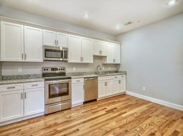 3 Neilon Park, Malden, Massachusetts, 2 Bedrooms Bedrooms, 6 Rooms Rooms,2 BathroomsBathrooms,Residential Lease,For Rent,Neilon Park,73547184