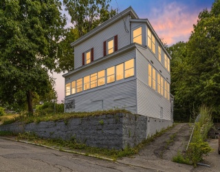 9 Martel St, Fitchburg, Massachusetts, 6 Bedrooms Bedrooms, 12 Rooms Rooms,2 BathroomsBathrooms,Residential Income,For Sale,Martel St,73554799