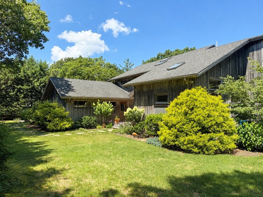 19 Llewellyn Way, Edgartown, Massachusetts, 4 Bedrooms Bedrooms, 10 Rooms Rooms,5 BathroomsBathrooms,Residential,For Sale,Llewellyn Way,73554803