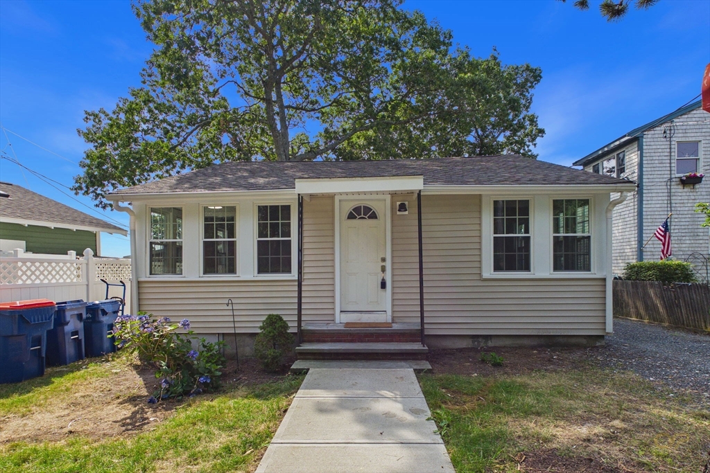 6 Pinehurst Dr, Wareham, Massachusetts, 2 Bedrooms Bedrooms, 4 Rooms Rooms,1 BathroomBathrooms,Residential,For Sale,Pinehurst Dr,73549882