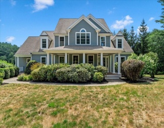 92 Cross St, Marshfield, Massachusetts, 4 Bedrooms Bedrooms, 7 Rooms Rooms,2.5 BathroomsBathrooms,Residential,For Sale,Cross St,73554782