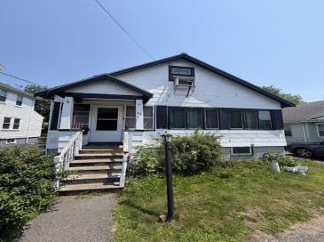 50 Waitt Park, Revere, Massachusetts, 4 Bedrooms Bedrooms, 10 Rooms Rooms,3 BathroomsBathrooms,Residential Income,For Sale,Waitt Park,73554839