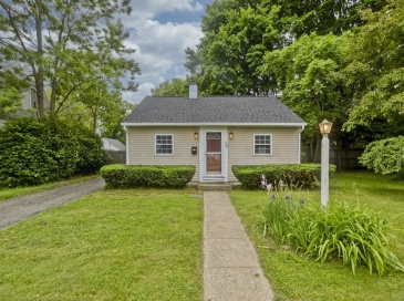 29 Lawnwood Ave, Longmeadow, Massachusetts, 2 Bedrooms Bedrooms, 4 Rooms Rooms,1 BathroomBathrooms,Residential,For Sale,Lawnwood Ave,73554741 29 Lawnwood Ave, Longmeadow, Massachusetts, 2 Bedrooms Bedrooms, 4 Rooms Rooms,1 BathroomBathrooms,Residential,For Sale,Lawnwood Ave,73554741