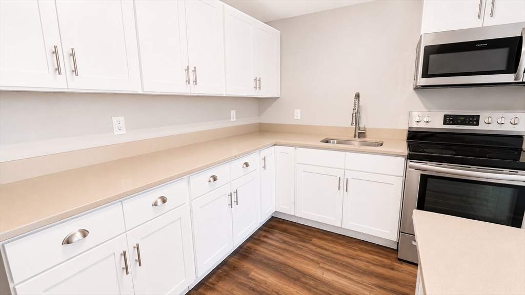 154 Second, Framingham, Massachusetts, 2 Bedrooms Bedrooms, 5 Rooms Rooms,1 BathroomBathrooms,Residential,For Sale,Second,73554827
