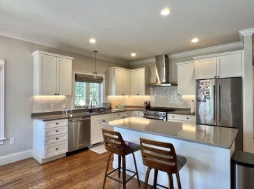 25 Faxon Street, Newton, Massachusetts, 3 Bedrooms Bedrooms, 6 Rooms Rooms,2.5 BathroomsBathrooms,Residential Lease,For Rent,Faxon Street,73554915
