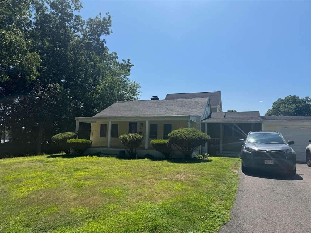 95 Augustine St, Brockton, Massachusetts, 3 Bedrooms Bedrooms, 5 Rooms Rooms,2 BathroomsBathrooms,Residential,For Sale,Augustine St,73554831