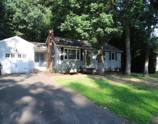 134 Peekskill Ave., Springfield, Massachusetts, 3 Bedrooms Bedrooms, 6 Rooms Rooms,1 BathroomBathrooms,Residential,For Sale,Peekskill Ave.,73554919