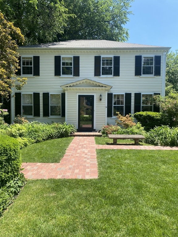 14 Brown, Cambridge, Massachusetts, 2 Bedrooms Bedrooms, 8 Rooms Rooms,3 BathroomsBathrooms,Residential Lease,For Rent,Brown,73554928