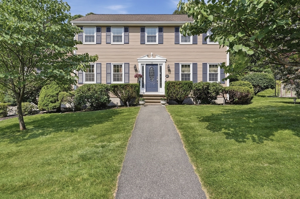 12 Heritage Drive, Woburn, Massachusetts, 5 Bedrooms Bedrooms, 12 Rooms Rooms,2 BathroomsBathrooms,Residential,For Sale,Heritage Drive,73554960