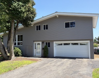 11 Debra Ln, Framingham, Massachusetts, 3 Bedrooms Bedrooms, 8 Rooms Rooms,2.5 BathroomsBathrooms,Residential Lease,For Rent,Debra Ln,73554962