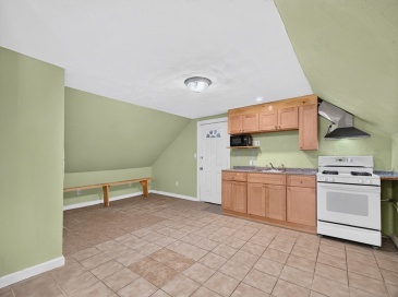 57 Linden Ave, Malden, Massachusetts, 2 Bedrooms Bedrooms, 4 Rooms Rooms,1 BathroomBathrooms,Residential Lease,For Rent,Linden Ave,73554989 57 Linden Ave, Malden, Massachusetts, 2 Bedrooms Bedrooms, 4 Rooms Rooms,1 BathroomBathrooms,Residential Lease,For Rent,Linden Ave,73554989