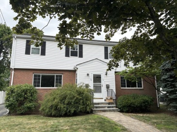 75 Marathon, Arlington, Massachusetts, 3 Bedrooms Bedrooms, 5 Rooms Rooms,1.5 BathroomsBathrooms,Residential Lease,For Rent,Marathon,73554979