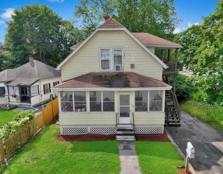 15 Norval Ave, Fitchburg, Massachusetts, 3 Bedrooms Bedrooms, 9 Rooms Rooms,2 BathroomsBathrooms,Residential Income,For Sale,Norval Ave,73554650