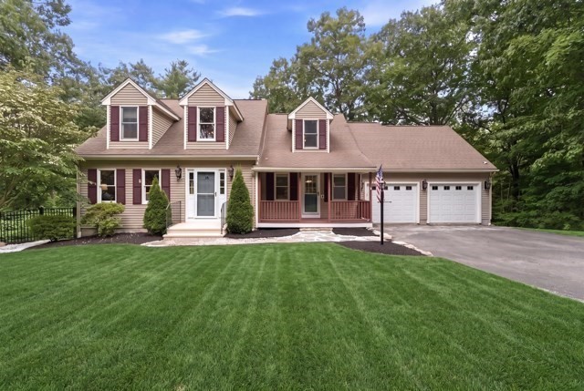 115 Sutton Rd, Webster, Massachusetts, 3 Bedrooms Bedrooms, 8 Rooms Rooms,2.5 BathroomsBathrooms,Residential,For Sale,Sutton Rd,73555046