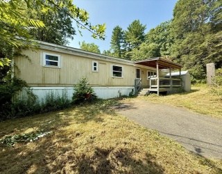 868 Southampton Rd, Westfield, Massachusetts, 2 Bedrooms Bedrooms, 5 Rooms Rooms,1 BathroomBathrooms,Residential,For Sale,Southampton Rd,73555073