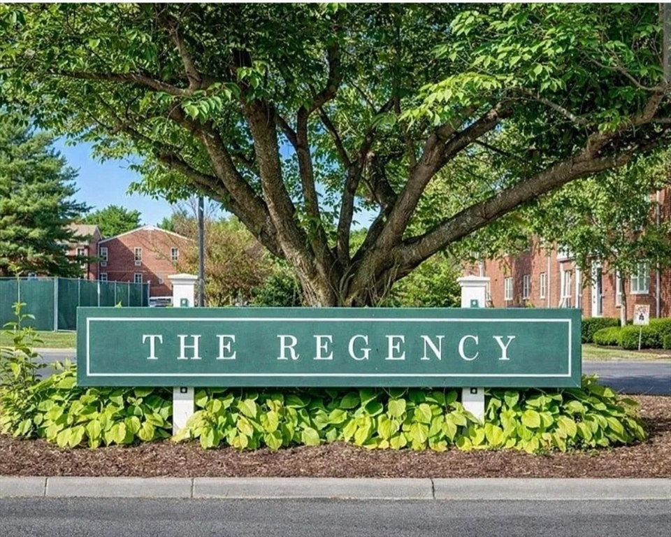 164 Regency Park Dr, Agawam, Massachusetts, 1 Bedroom Bedrooms, 3 Rooms Rooms,1 BathroomBathrooms,Residential,For Sale,Regency Park Dr,73555072
