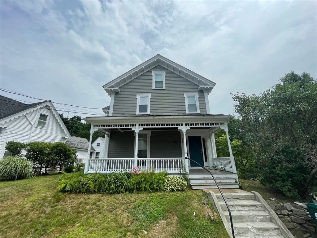 21 Court Street, Groton, Massachusetts, 2 Bedrooms Bedrooms, 6 Rooms Rooms,1 BathroomBathrooms,Residential Lease,For Rent,Court Street,73555083