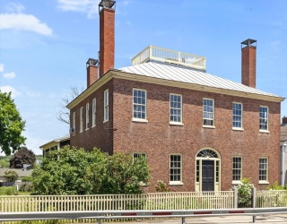 166 High Street, Danvers, Massachusetts, 6 Bedrooms Bedrooms, 14 Rooms Rooms,7 BathroomsBathrooms,Residential Income,For Sale,High Street,73508307