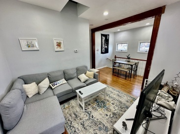 460 E 7th St, Boston, Massachusetts, 3 Bedrooms Bedrooms, 6 Rooms Rooms,1 BathroomBathrooms,Residential Lease,For Rent,E 7th St,73531283 460 E 7th St, Boston, Massachusetts, 3 Bedrooms Bedrooms, 6 Rooms Rooms,1 BathroomBathrooms,Residential Lease,For Rent,E 7th St,73531283