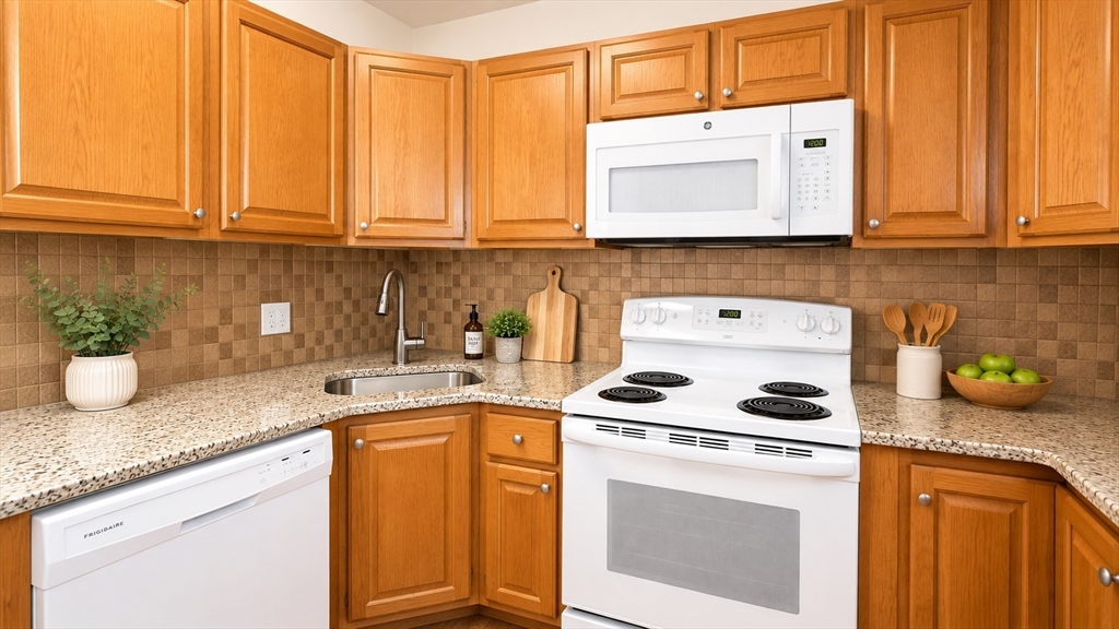 200 Swanton St, Winchester, Massachusetts, 2 Bedrooms Bedrooms, 5 Rooms Rooms,1 BathroomBathrooms,Residential Lease,For Rent,Swanton St,73539019