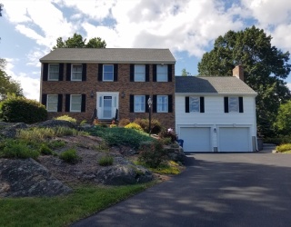 21 Julia Connors Drive, Burlington, Massachusetts, 4 Bedrooms Bedrooms, 10 Rooms Rooms,2.5 BathroomsBathrooms,Residential Lease,For Rent,Julia Connors Drive,73555155