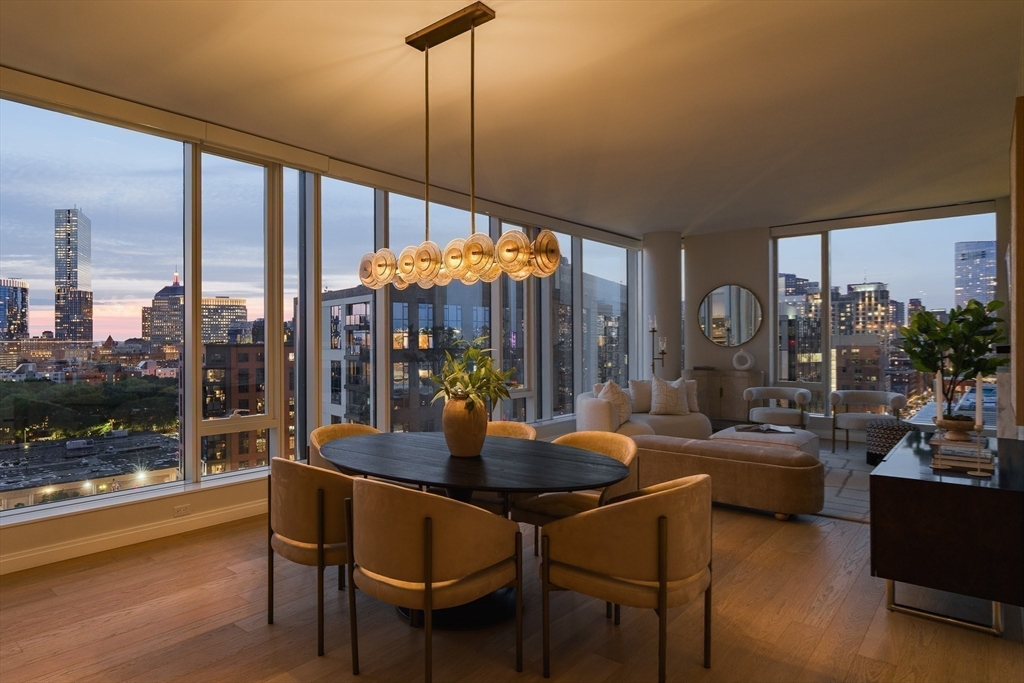 380 Harrison Ave, Boston, Massachusetts, 4 Bedrooms Bedrooms, 6 Rooms Rooms,4.5 BathroomsBathrooms,Residential,For Sale,Harrison Ave,73555166