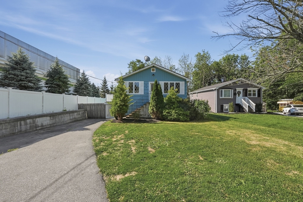 22 Hayward Ave, Brockton, Massachusetts, 4 Bedrooms Bedrooms, 9 Rooms Rooms,1 BathroomBathrooms,Residential,For Sale,Hayward Ave,73555123