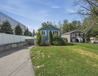 22 Hayward Ave, Brockton, Massachusetts, 4 Bedrooms Bedrooms, 9 Rooms Rooms,1 BathroomBathrooms,Residential,For Sale,Hayward Ave,73555123