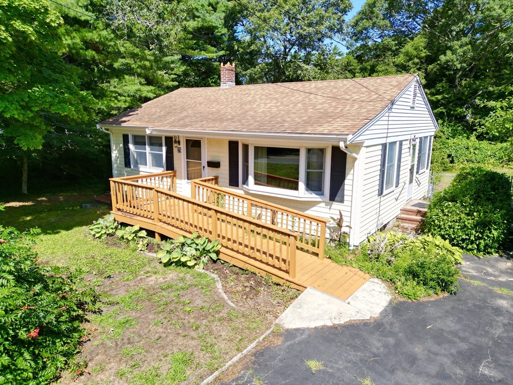 29 Puritan Rd, Bourne, Massachusetts, 2 Bedrooms Bedrooms, 5 Rooms Rooms,1 BathroomBathrooms,Residential,For Sale,Puritan Rd,73555122
