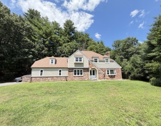 95 Jewett St, Pepperell, Massachusetts, 4 Bedrooms Bedrooms, 8 Rooms Rooms,2.5 BathroomsBathrooms,Residential,For Sale,Jewett St,73555130