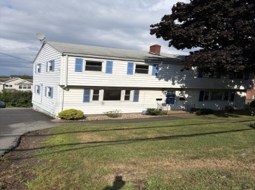 74 Cambridge Road, Woburn, Massachusetts, 3 Bedrooms Bedrooms, 6 Rooms Rooms,1 BathroomBathrooms,Residential Lease,For Rent,Cambridge Road,73555131