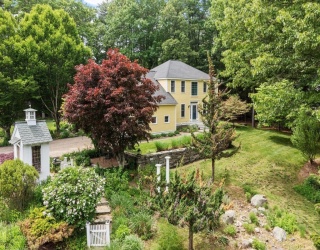 209 Harwood Ave, Littleton, Massachusetts, 4 Bedrooms Bedrooms, 8 Rooms Rooms,2.5 BathroomsBathrooms,Residential,For Sale,Harwood Ave,73530447