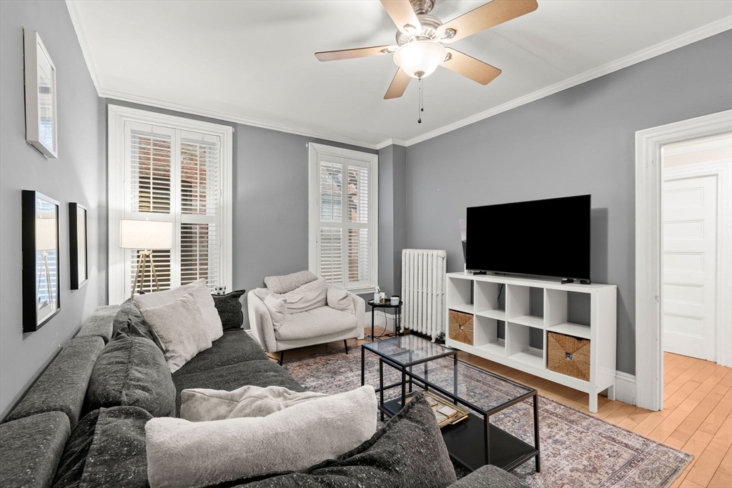 386 Commonwealth, Boston, Massachusetts, 2 Bedrooms Bedrooms, 4 Rooms Rooms,1 BathroomBathrooms,Residential Lease,For Rent,Commonwealth,73542519