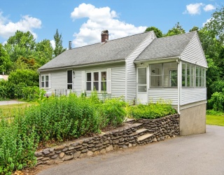 308 Union St, Leominster, Massachusetts, 3 Bedrooms Bedrooms, 4 Rooms Rooms,2 BathroomsBathrooms,Residential,For Sale,Union St,73545553