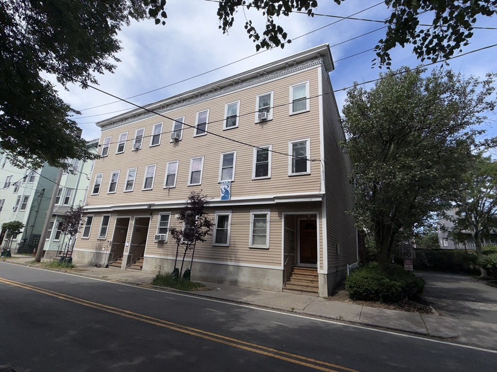 243 Columbia, Cambridge, Massachusetts, 18 Bedrooms Bedrooms, 33 Rooms Rooms,9 BathroomsBathrooms,Residential Income,For Sale,Columbia,73555226