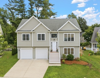 10 Carousel Ter, Dartmouth, Massachusetts, 3 Bedrooms Bedrooms, 6 Rooms Rooms,2 BathroomsBathrooms,Residential,For Sale,Carousel Ter,73555233
