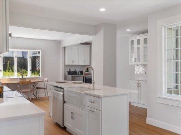 4 Chamberlain Pkwy, Worcester, Massachusetts, 3 Bedrooms Bedrooms, 8 Rooms Rooms,1.5 BathroomsBathrooms,Residential,For Sale,Chamberlain Pkwy,73508528