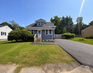 32 Sycamore Ave, Brockton, Massachusetts, 3 Bedrooms Bedrooms, 7 Rooms Rooms,2 BathroomsBathrooms,Residential,For Sale,Sycamore Ave,73555254