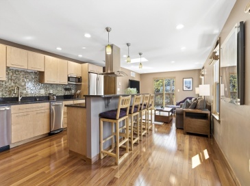 419 E 3rd St, Boston, Massachusetts, 3 Bedrooms Bedrooms, 5 Rooms Rooms,1 BathroomBathrooms,Residential Lease,For Rent,E 3rd St,73555262 419 E 3rd St, Boston, Massachusetts, 3 Bedrooms Bedrooms, 5 Rooms Rooms,1 BathroomBathrooms,Residential Lease,For Rent,E 3rd St,73555262
