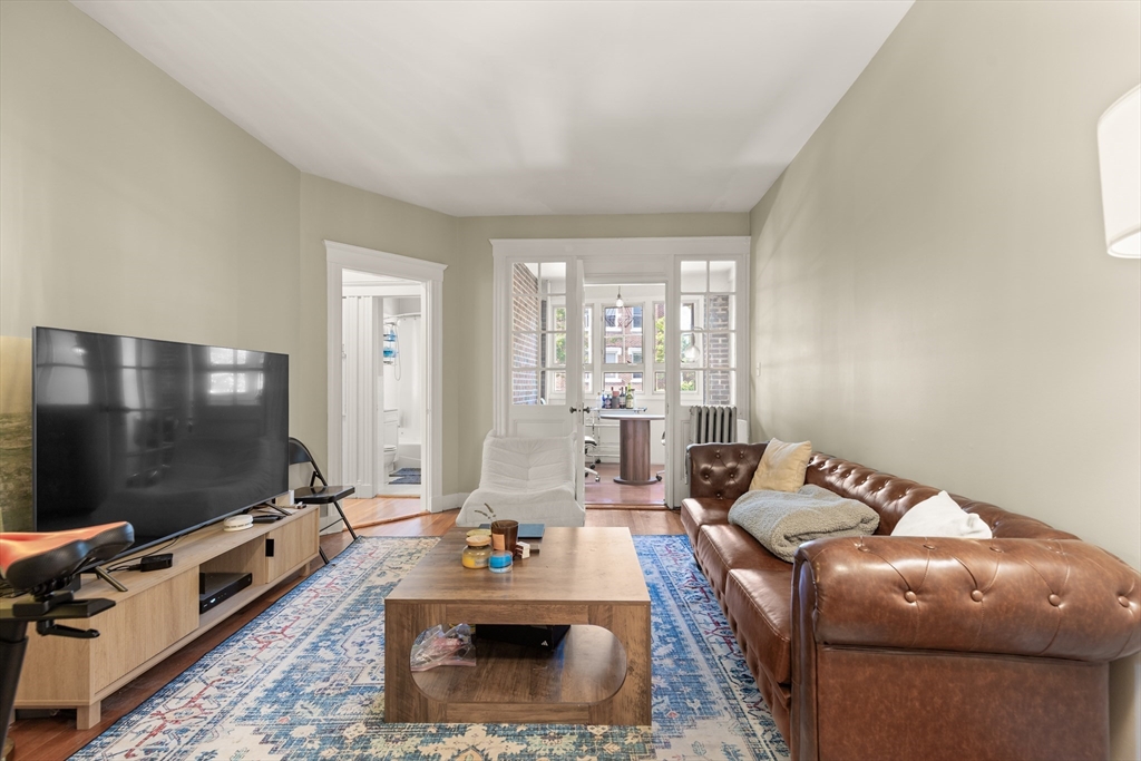 90 Bynner St, Boston, Massachusetts, 2 Bedrooms Bedrooms, 5 Rooms Rooms,1 BathroomBathrooms,Residential,For Sale,Bynner St,73555234