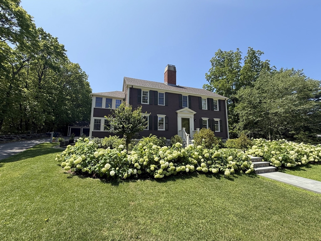 391 Dedham St, Newton, Massachusetts, 4 Bedrooms Bedrooms, 12 Rooms Rooms,4 BathroomsBathrooms,Residential,For Sale,Dedham St,73524828