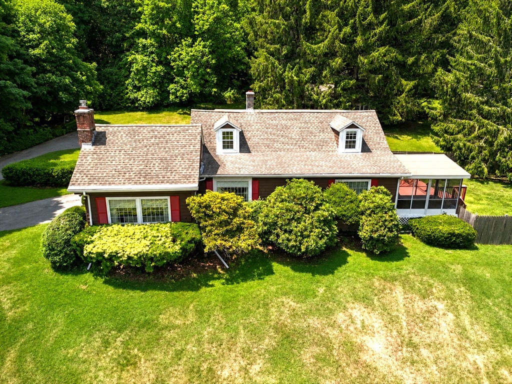 1892 Old Louisquisset Pike, Lincoln, Rhode Island, 3 Bedrooms Bedrooms, 7 Rooms Rooms,2 BathroomsBathrooms,Residential,For Sale,Old Louisquisset Pike,73548977