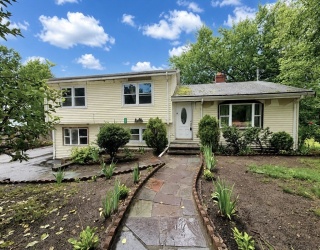 237 Summer St, Brockton, Massachusetts, 4 Bedrooms Bedrooms, 7 Rooms Rooms,1.5 BathroomsBathrooms,Residential,For Sale,Summer St,73555310